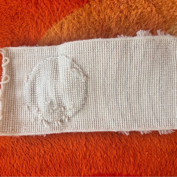 Vintage 70s Macrame Latch Hook Rug Wall Art Tapestry Home Decor - Picture 3 of 7